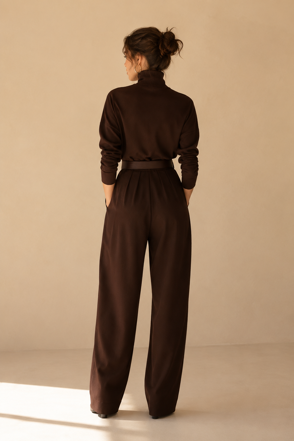 Inés high-neck and palazzo trouser set